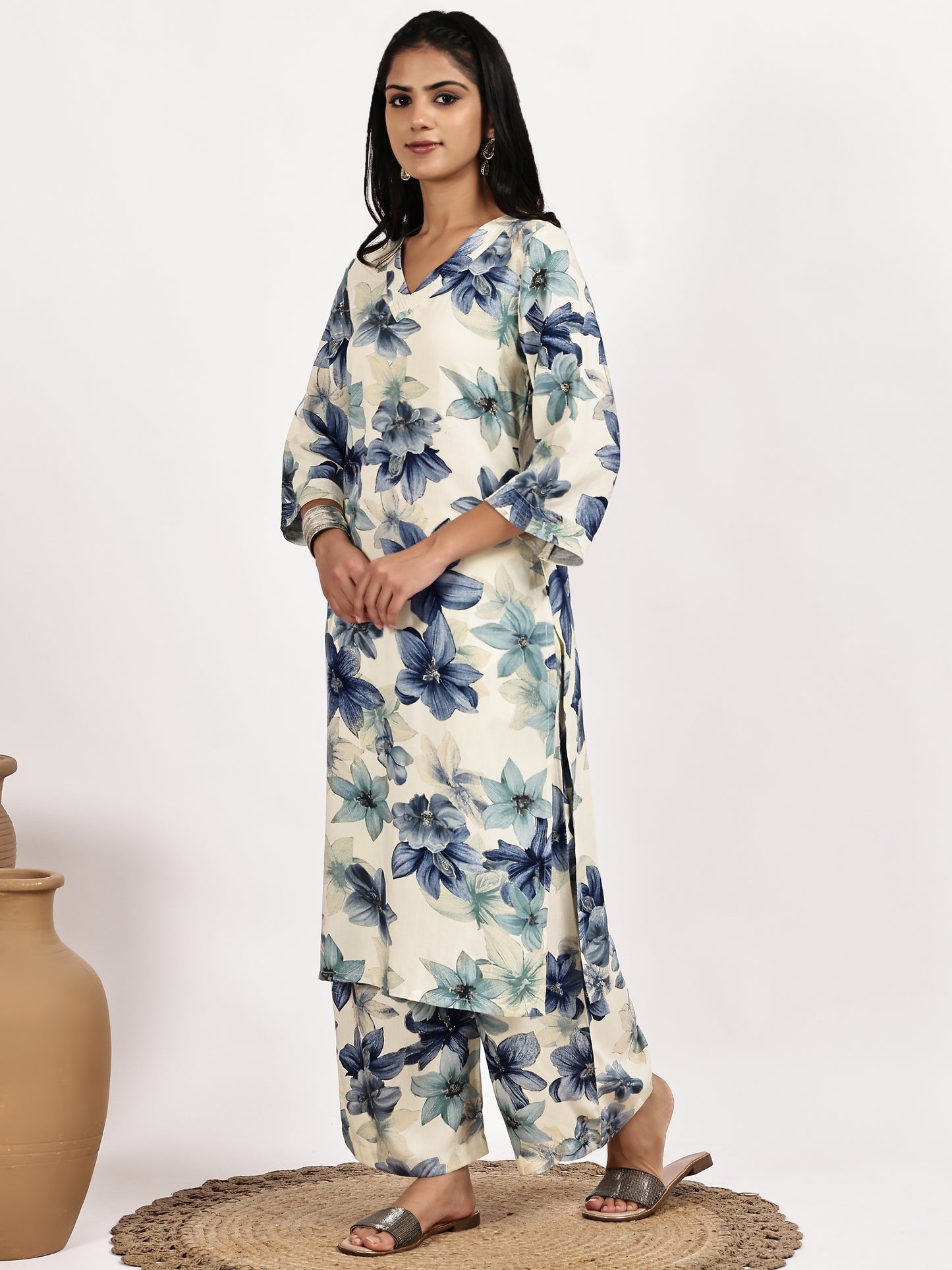 off white Blue Floral Print Kurta with palazzo
