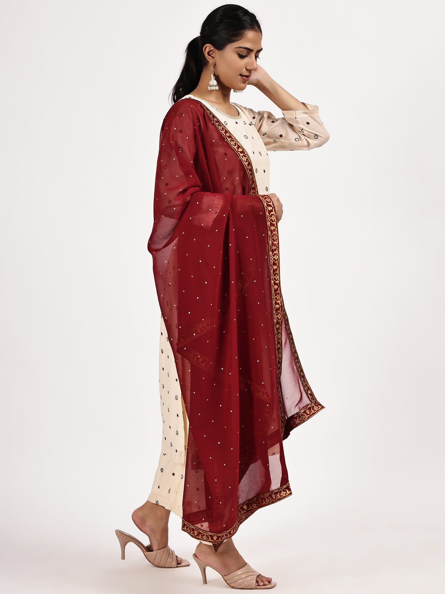 Printed Off-white Kurta Set with Maroon Dupatta
