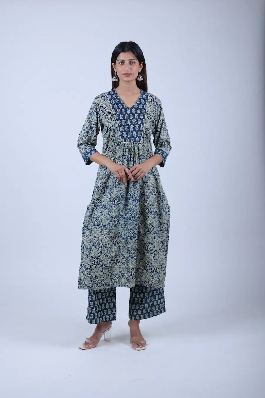 Floter Green Printed A Line Kurta Along With Pants