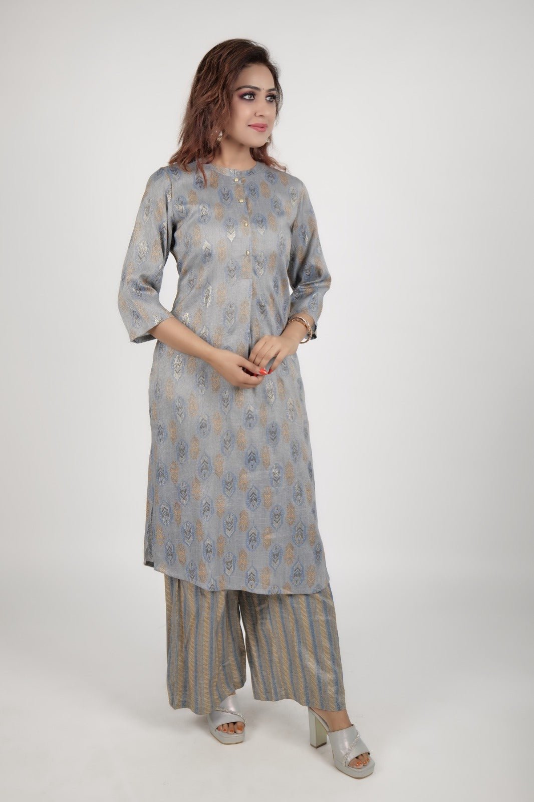 Grey Printed kurta along with straight pants - The Bebla