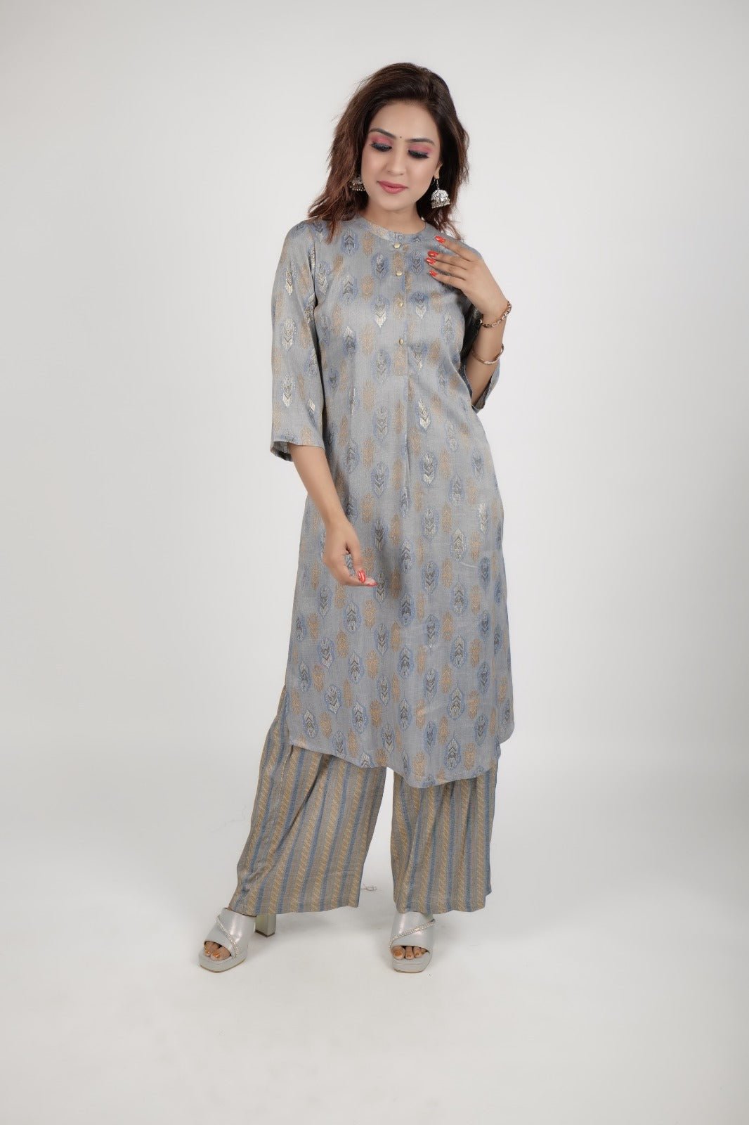 Grey Printed kurta along with straight pants - The Bebla