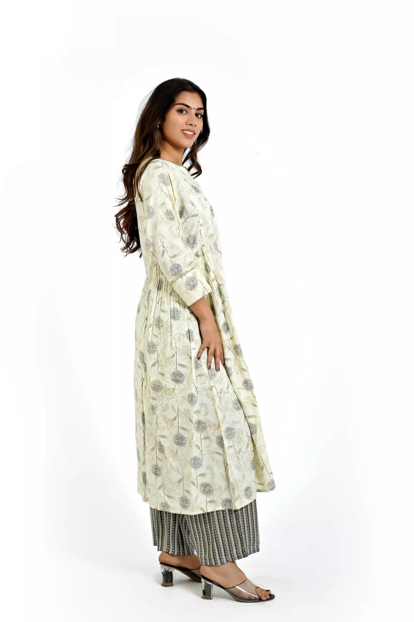 Off White printed kurta and Straight Pant - The Bebla