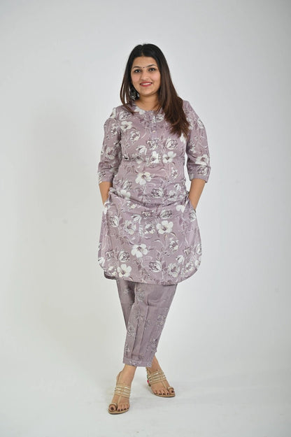 Women’s Gray Ethnic Kurta with Matching Pant Set - The Bebla